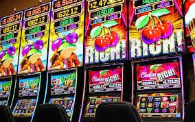 ph 26 live casino lobby shown on a Filipino player's mobile phone
